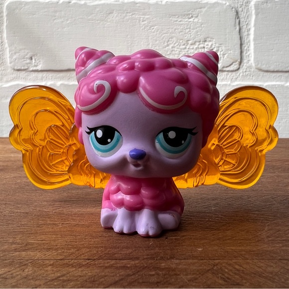 LPS Littlest Pet Shop Fairy With Glowing Wings - Picture 3 of 7